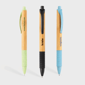 Stylos en bambou, trois couleurs différentes