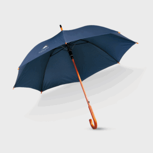 Parapluie bleu avec manche en bois courbé.