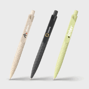 Trois stylos à bille de couleurs variées