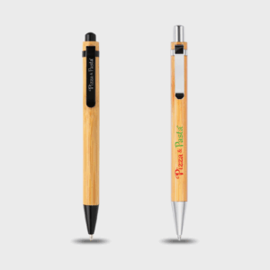 Stylos en bois avec clips noirs et métal.
