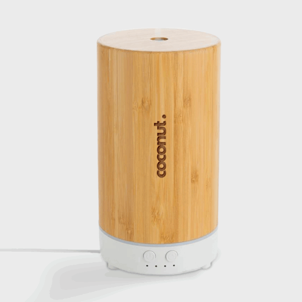 Diffuseur d'huiles essentielles en bambou avec logo.