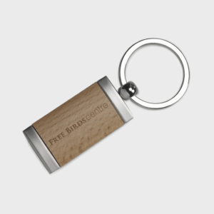 Porte-clés moderne en bois et métal argenté.