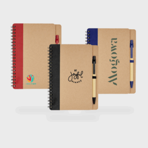 Carnets en papier recyclé avec stylos assortis.