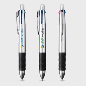 Stylos argentés avec différents encres colorées.