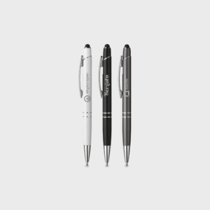 Trois stylos à bille avec logos d'entreprise.