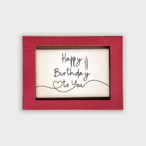 Carte anniversaire avec bougie et cœur dessinés.