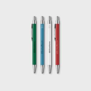 Stylos en quatre couleurs différentes