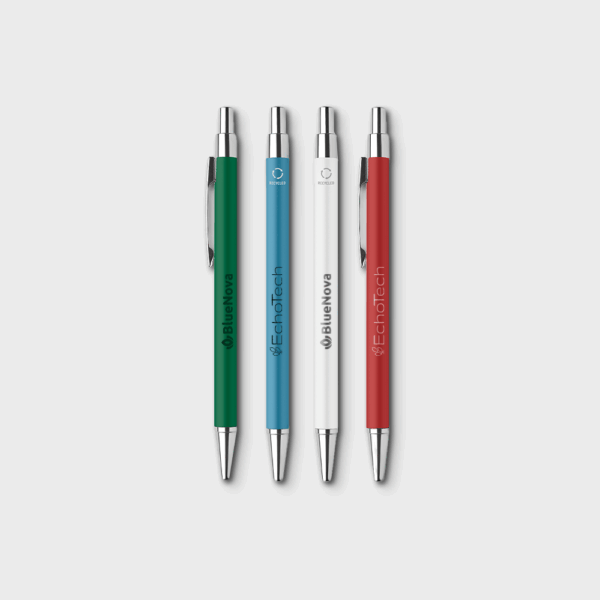 Stylos en quatre couleurs différentes