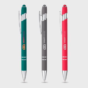 Stylos colorés avec clip métallique, divers modèles disponibles.
