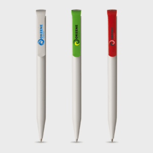 Trois stylos blancs avec boutons colorés.