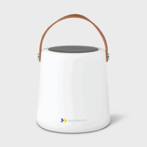 Lampe portative blanche avec anse en cuir, nuvalence.